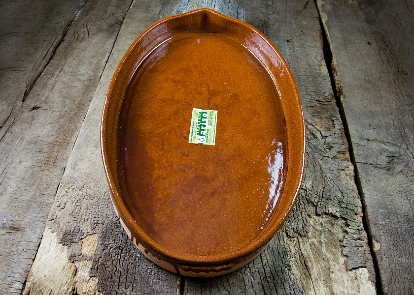 Asador de barro ovalado