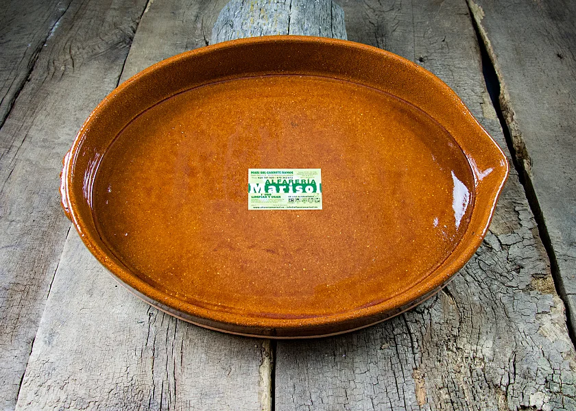 Asador de barro ovalado