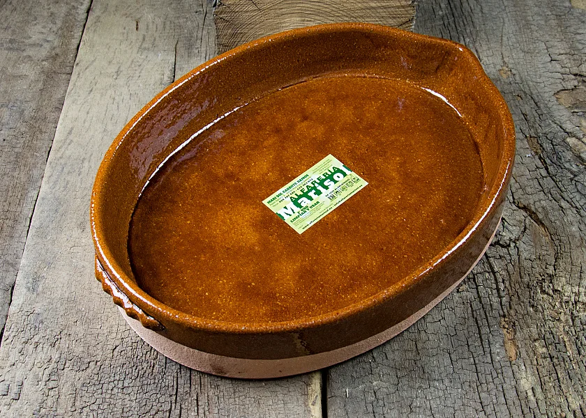 Asador de barro ovalado