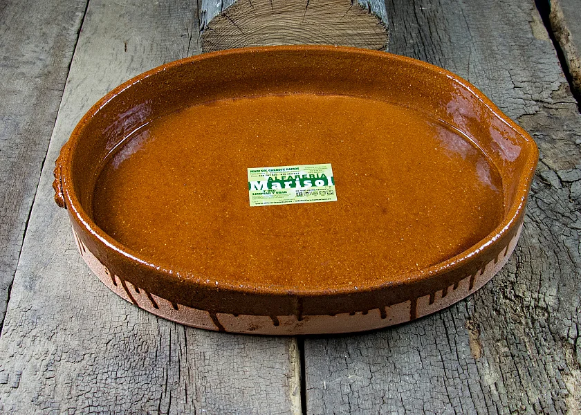 Asador de barro ovalado