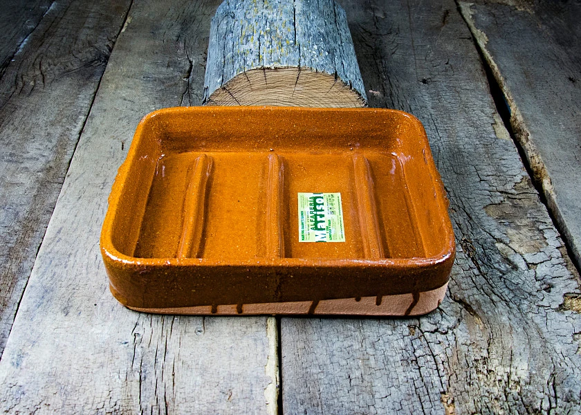 Asador de barro rectangular especial para asar cochinillos