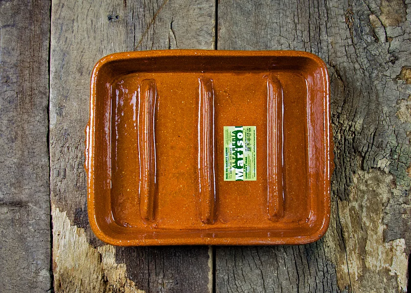 Asador de barro rectangular especial para asar cochinillos