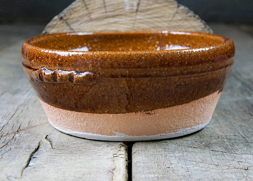 High Round-shaped clay pot