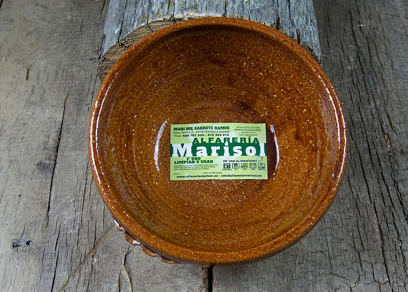 High Round-shaped clay pot