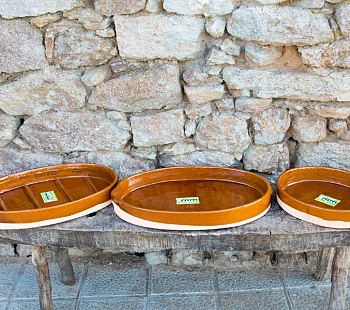 Lote de 3 asadores de barro: 60 cm, 50 cm y 40 cm Lote de 3 asadores de barro: 60 cm, 50 cm y 40 cm