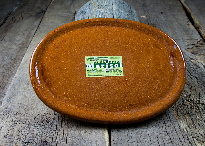 Oval-shaped clay dish special por Stone-grilled meat