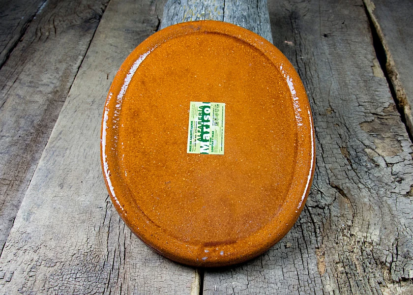 Oval-shaped clay dish special por Stone-grilled meat