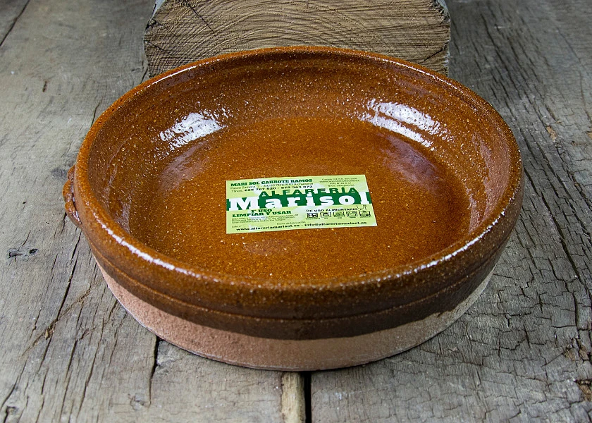 Paellera de barro