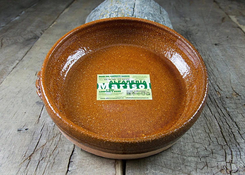 Paellera de barro