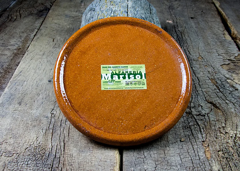 Plato de barro redondo especial para carnes a la piedra