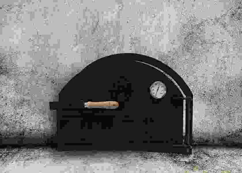 Puerta de horno de leña de Pereruela con termómetro