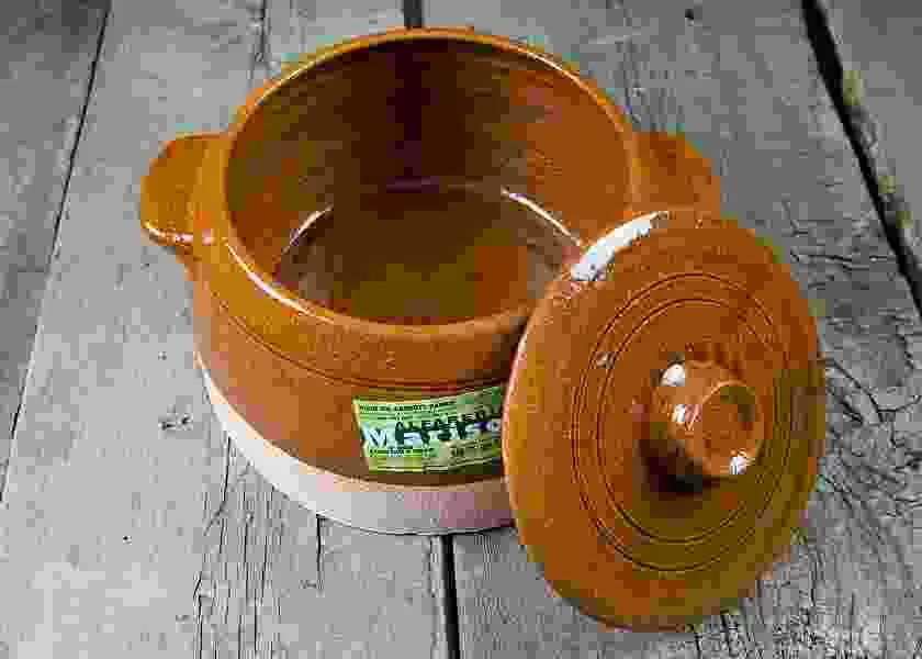 Set of accessories, pan and paella pot