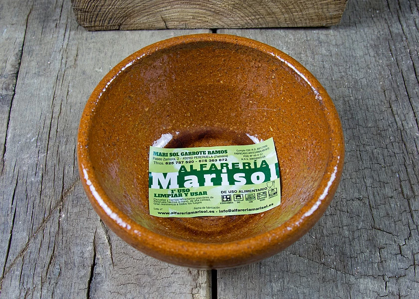 Set of pan and clay pots